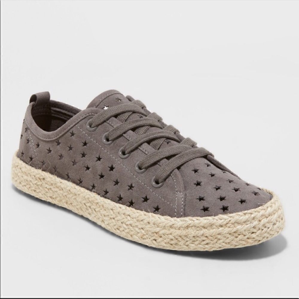 New! Soft faux suede star cutout espadrille sneakers‎